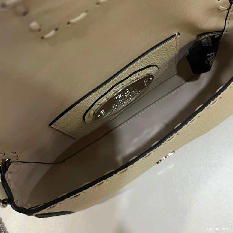 Vintage HOT Baguette Mini Selleria Bag In Leather Beige Romano Fendi Cuoio 0712